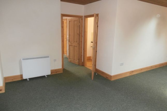 Flat to rent in Bassett Close, Higher Trezaise, Roche, St. Austell