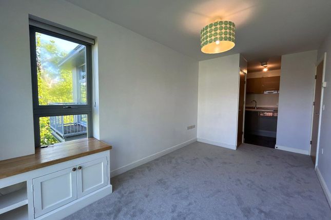 Flat for sale in Coombe Way, Farnborough, Hampshire