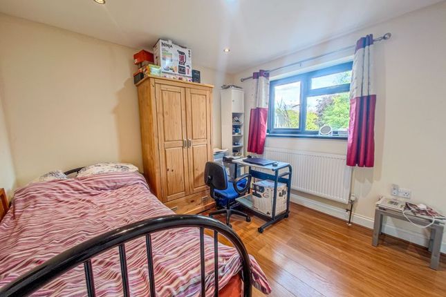Semi-detached house for sale in Edison Road, Welling