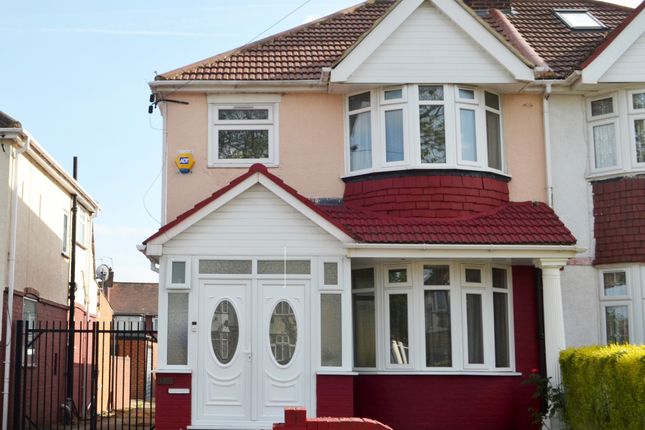 3 Bed Semi Detached House For Sale In Dormers Wells Lane Southall