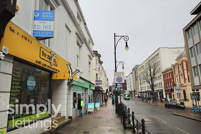 Thumbnail Flat to rent in Queens Road, Brighton