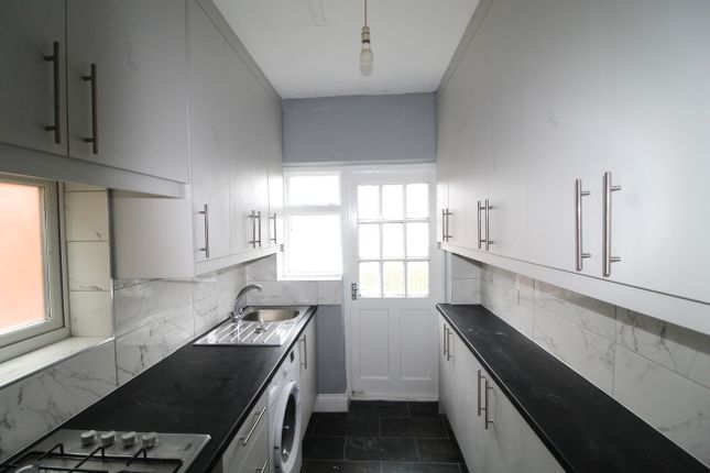Thumbnail Semi-detached house to rent in Spring Grove Crescent, Hounslow