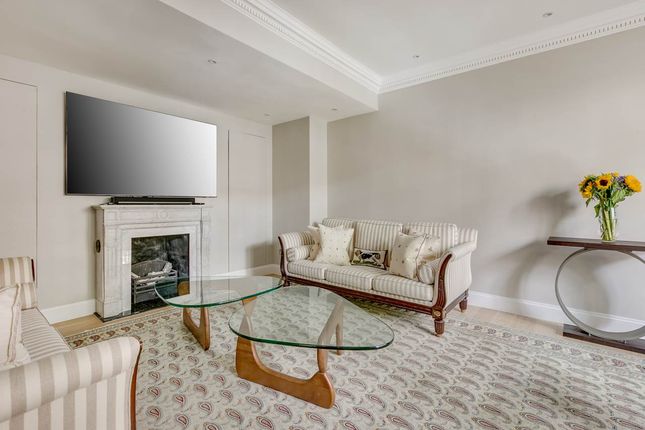 Thumbnail Property to rent in Belgrave Place, Belgravia