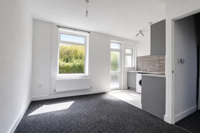 49, Bishop Street, Abertillery photo 2