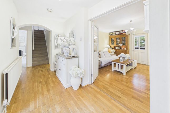 2, Branksome Close, Hemel Hempstead photo 4