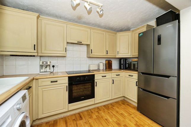 34, Manor House Drive, Ashford photo 4
