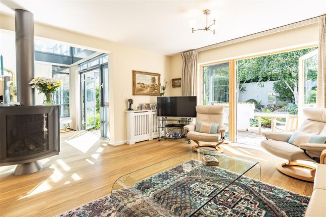 13, St. Nicholas Green, Newhall photo 3
