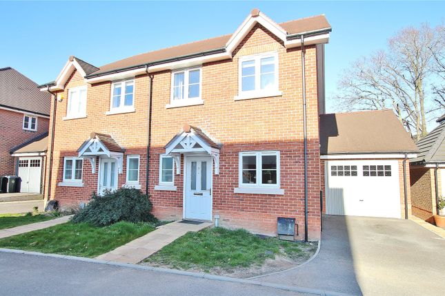 3-bed house on 19, Kings Close, Woking, £575,000