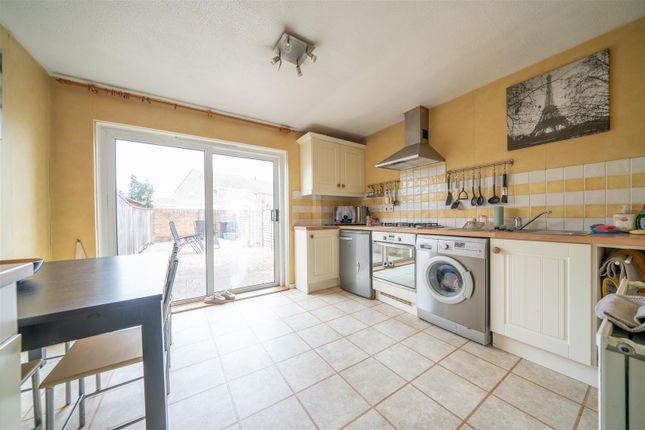 30,, Princes Drive, Weymouth photo 4