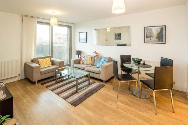 88, Heron Place, Bramwell Way, London photo 4