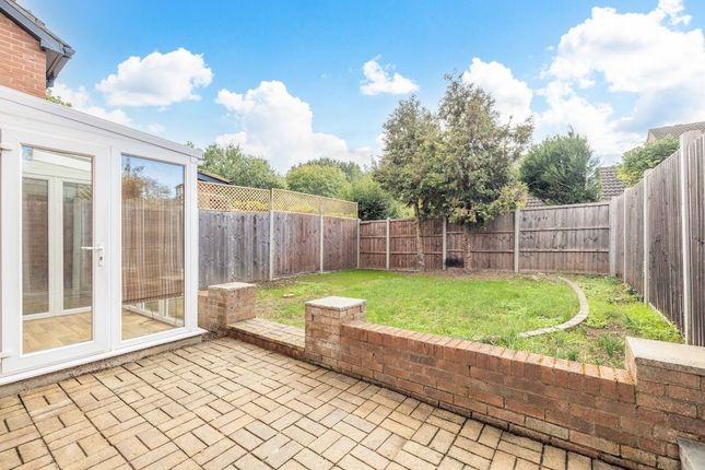 56, Littlebrook Avenue, Burnham photo 2