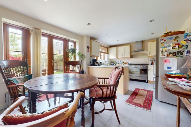 14, Poppy Avenue, Milton Keynes photo 4