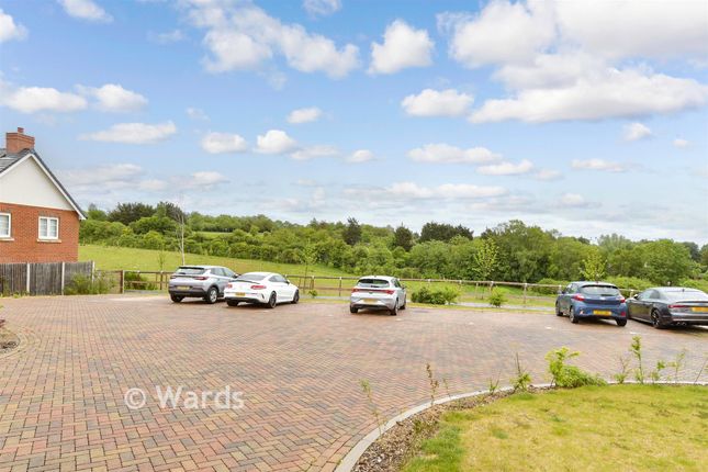 30, Cornfield Drive, Gravesend photo 4