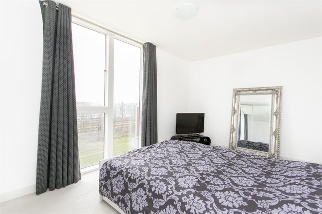 Flat for sale in Kinnear Apartments, New River Village, Hornsey