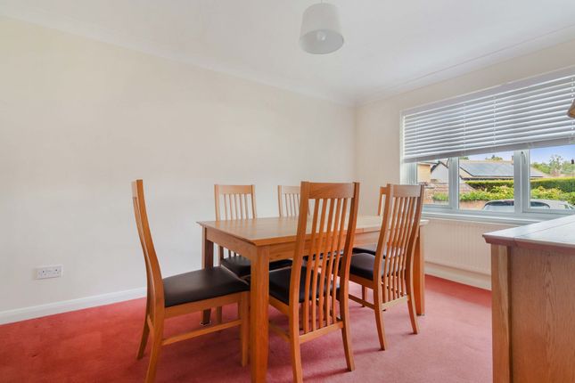21, Tainters Brook, Uckfield, TN22 photo 4