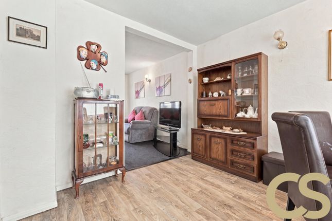 10 Field Way, Hoddesdon, Hertfordshire photo 4