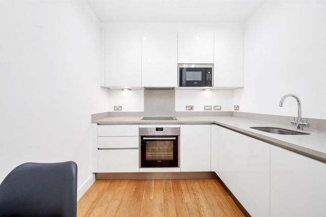 41, Gateway House, London photo 4