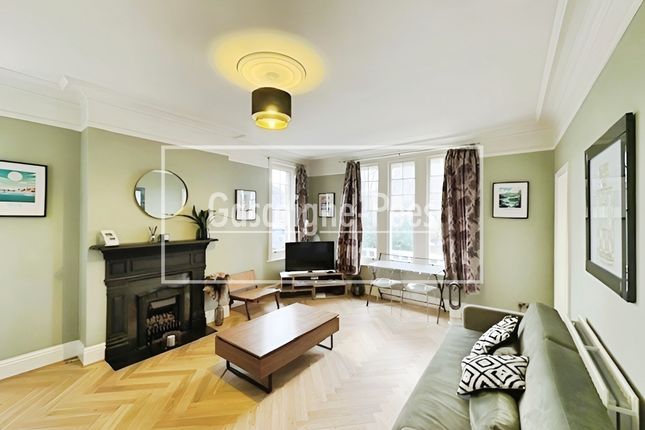 Flat 4, Guildford photo 3