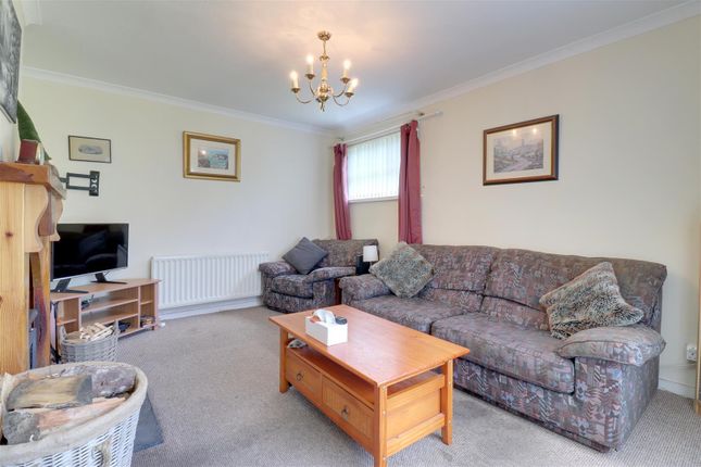 71, Ballyhalbert Gardens, Bangor photo 3