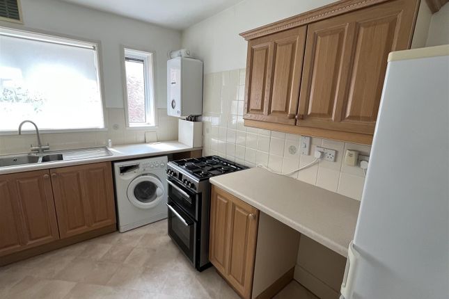 16, West Court, Bridport photo 5