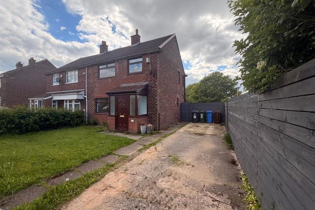 3-bed house on 2, Coronation Avenue, Dukinfield, £1,200/mo