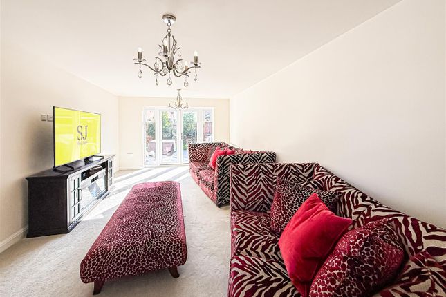 17, Benson Close, Burnham-On-Crouch photo 4
