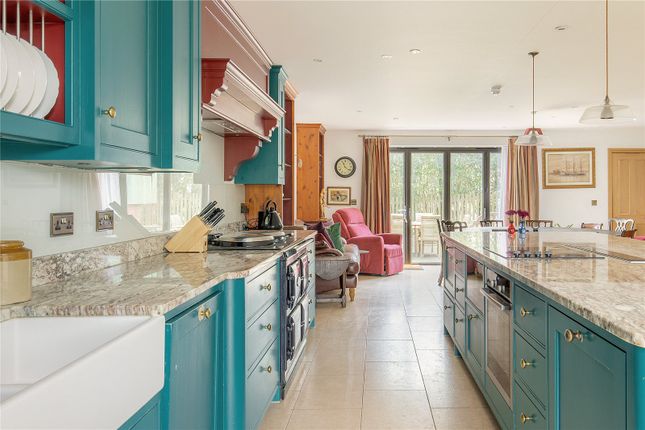 Kitchen/Breakfast Rm
