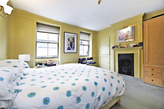 Terraced house for sale in Britton Street, London