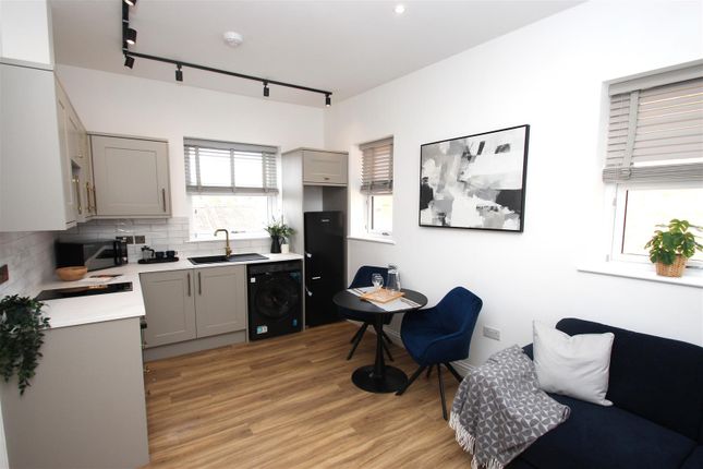 Studio 2, 30A, High Street, Rushden photo 3