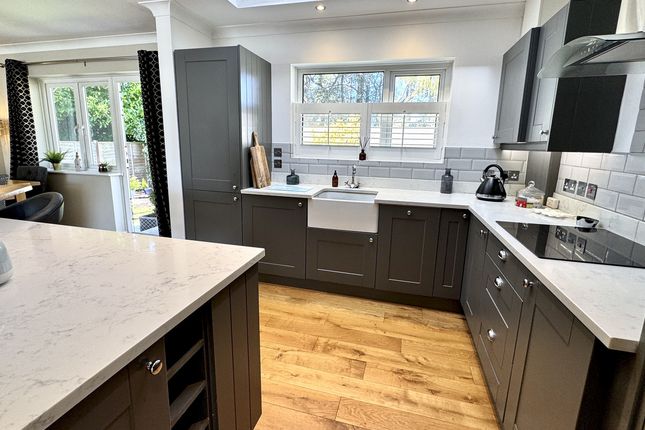 31, Glenwood Way, West Moors photo 4