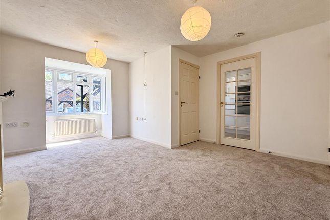 7, Badger Court, Loughborough photo 4