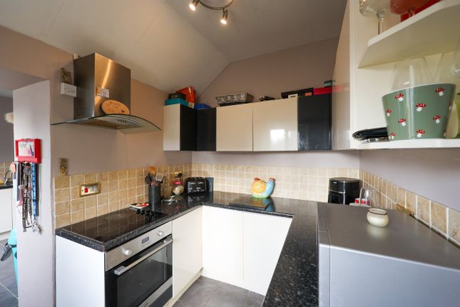 53, Trevarthian Road, St Austell photo 4