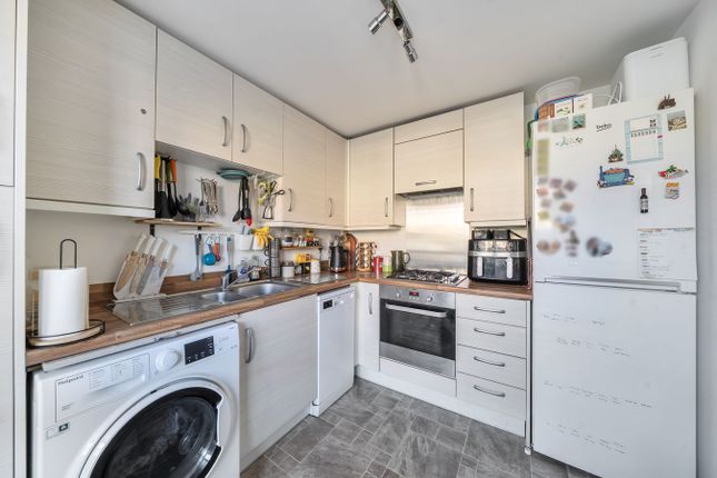 12, Cedar Corner, Hitchin photo 4