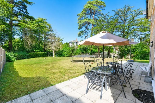 8, Milton Grove, Maidstone photo 2