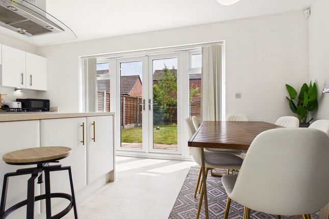 3, Sundew Drive, Solihull photo 3