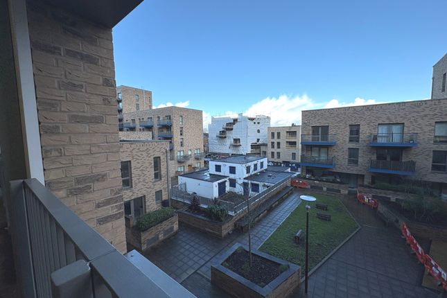 304, Albright Court, 8, Mast Street, Barking photo 5
