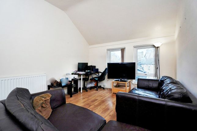 63b, Trinity Street, Huddersfield photo 2