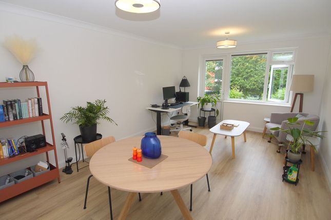 8 Knotts Place, Sevenoaks photo 2