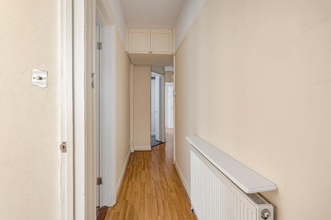 33, Rothesay Avenue, London photo 4