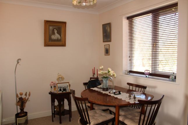 Flat for sale in The Hawthorns, Lutterworth