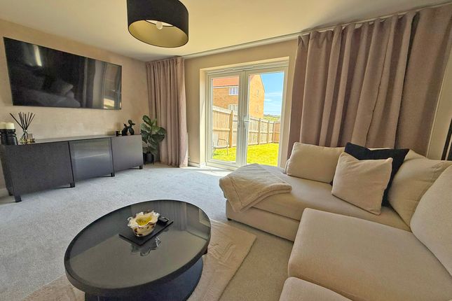 8, Roma Drive, Scarborough photo 2