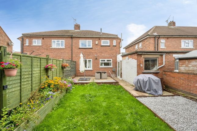 13, Langdale Drive, Doncaster photo 4