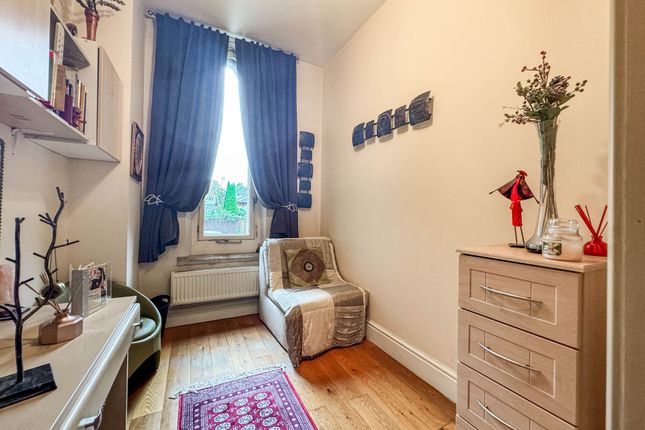 Flat for sale in Waterpark Hall, Montpellier Mews, Salford