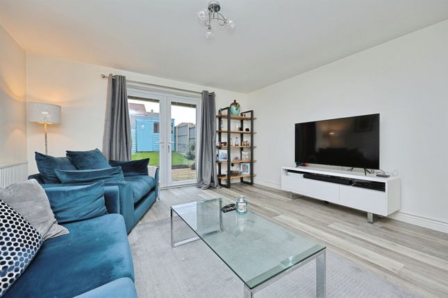 4, Grebe Drive, Norwich photo 2
