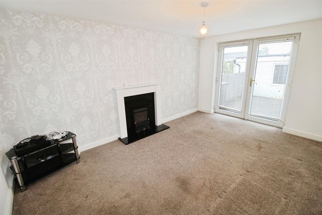 2, Dorian Close, Bradford photo 4