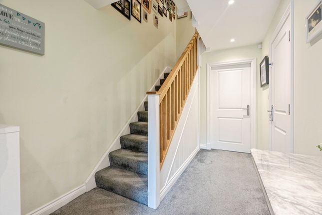 15, Standroyd Court, Lancashire photo 3