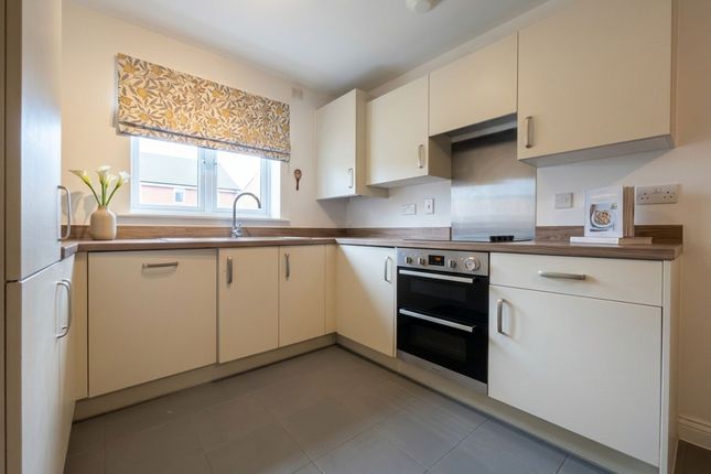 20 The Boulevard, Scarborough photo 2
