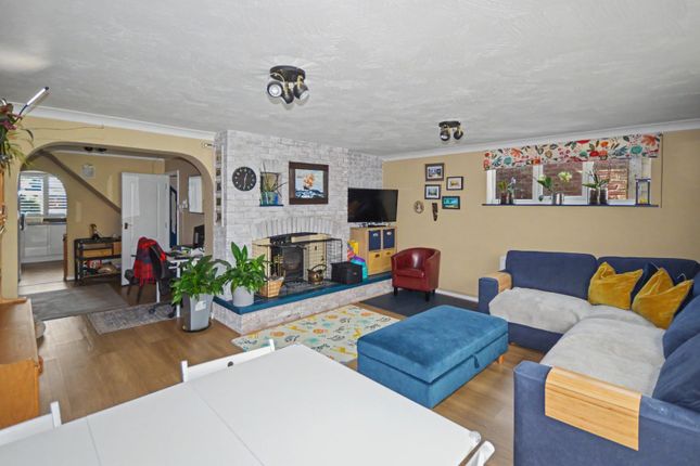 44, Elizabeth Way, Northampton photo 4
