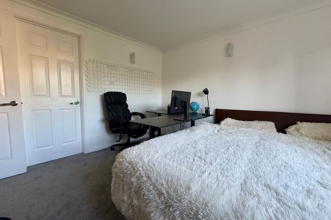 20, Morris Close, Luton photo 5