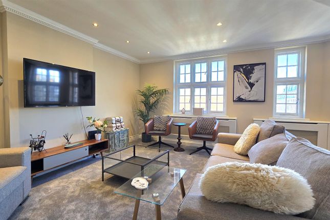 Flat 10, Harrowby Court, Harrowby Street, London photo 3